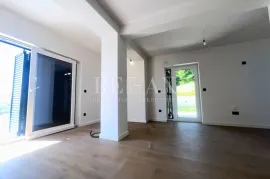Opatija, Ičići - stan s prostranom okućnicom, Opatija - Okolica, Apartamento