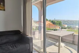Rab, Barbat - stan s dvije stambene jedinice, Rab, Wohnung