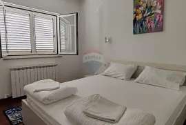 Rab, Barbat - stan s dvije stambene jedinice, Rab, Wohnung