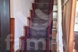 KUĆA U PRIRODI SA GRAĐEVINSKOM PARCELOM 100M OD KUĆE, Marčana, Kuća