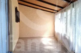 KUĆA U PRIRODI SA GRAĐEVINSKOM PARCELOM 100M OD KUĆE, Marčana, Kuća