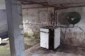 Blizu svega, odlično imanje, Gvozd, Casa