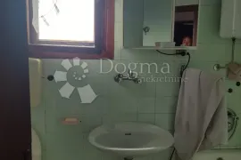 Blizu svega, odlično imanje, Gvozd, Casa