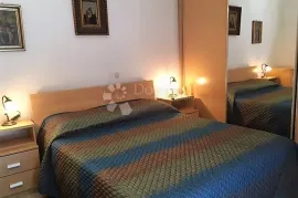 Etaža s okućnicom i garažom, Rijeka, Appartment