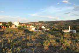 Brač - Donji Humac 6500 m2 građevinsko zemljište, Nerežišća, Terreno