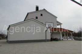 Imotski - Cista Provo vila  sa bazenom 742 m2 - sniženo, Cista Provo, Kuća