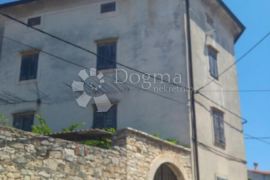 ISTRA, MEDULIN - Istarska kamena kuća za adaptaciju s 4 apartmana-PRILIKA!!!, Medulin, Σπίτι