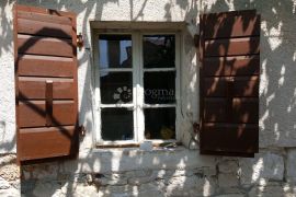 ISTRA, MEDULIN - Istarska kamena kuća za adaptaciju s 4 apartmana-PRILIKA!!!, Medulin, Kuća