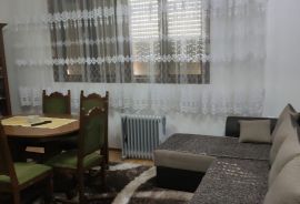 Obiteljska kuća s poslovnim prostorom - Mirkovci, Vinkovci, Famiglia