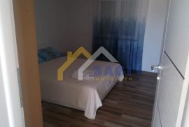 Pag 250m2 Kuća sa 4 apartmana, Pag, Kuća