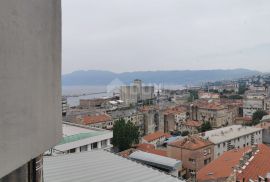 RIJEKA, CENTAR - stan 93m2 panoramski pogled na more i grad, Rijeka, شقة