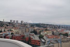 RIJEKA, CENTAR - stan 93m2 panoramski pogled na more i grad, Rijeka, Stan
