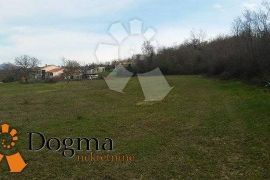 Istra, Labin, građevinsko zemljište u naselju Kapelica, 5380 m², Labin, Tierra