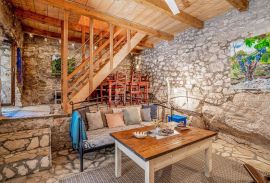 Prodaja šarmantne kamene kuće na poluotoku Pelješcu, Dubrovnik, Janjina, بيت