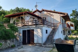 MOŠĆENICE, kuća s građevinskim terenom od 713 m2 i pogledom na more na mirnoj lokaciji!, Mošćenička Draga, Ev