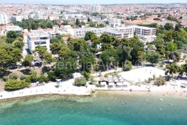 Zadar Kolovare vrhunski stan 77,83 m2 prvi red do mora - top ponuda, Zadar, Apartamento