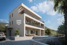 Trogir, građevinsko zemljište s građevinskom dozvolom za vilu s bazenom – V 6, Trogir, Tierra