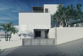 Čiovo, prostrana vila u izgradnji s bazenom, garažom i pogledom na more, Trogir, Kuća
