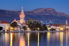 Split, Kaštel Štafilić, prekrasna vila za stanovanje i odmor, Kaštela, Maison