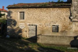 Istra, Šajini, kamena kuća sa šternom 166m2 za adaptaciju, Barban, Дом