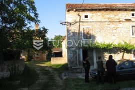 Istra, Šajini, kamena kuća sa šternom 166m2 za adaptaciju, Barban, Kuća