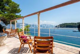 Otok Koločep (Dubrovnik), vila s ekskluzivnom pozicijom prvi red do mora, Dubrovnik - Okolica, Propriedade comercial