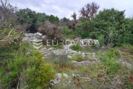 Drvenik Veli, poljoprivredno zemljište u uvali Krknjaši, Trogir - Okolica, Terra