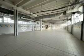 Šibenik, industrijsko-proizvodno-uredska hala NKP 2812 m2, Šibenik, Poslovni prostor