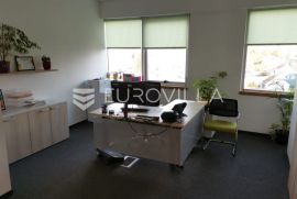 Zagreb, Knežija, funkcionalan uredski prostor za zakup NKP 220 m2, Zagreb, Commercial property