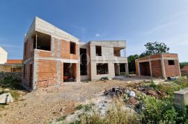 Kuća u izgradnji, idealan projekt za najam!, Krk, Σπίτι
