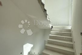 URBANA VILA CENTAR GORICE, 3S+DB, 124,00 m2, Velika Gorica, شقة
