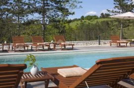 ISTRA, MOTOVUN - Hotel s restoranom i bazenom te velikom okućnicom, Motovun, Propriété commerciale