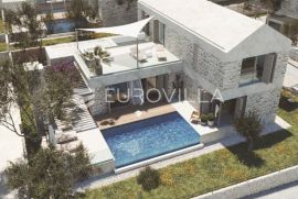 Supetar,  luksuzna vila s bazenom na odličnoj lokaciji, Supetar, بيت