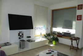 Srdoči, ekskluzivan stan od 107,90 m2 s lođom, Rijeka, Flat