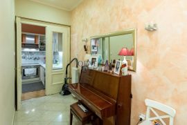 PEĆINE - Predivan stan od 107 m2 s dvije garaže i okućnicom!, Rijeka, Flat