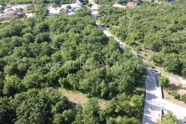 Imotski 1325 m2 građevinsko zemljište - novo u ponudi, Imotski, Land