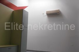 Viškovo - prodaja poslovnog prostora na frekventnoj lokaciji, 23.40 m2, Viškovo, Commercial property