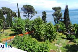 Luksuzan stan za najam u vili uz more, sa vrtom i otvorenim pogledom na more, Opatija, Διαμέρισμα