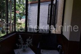 Pehlin - stan u kući, sa okućnicom, Rijeka, Stan