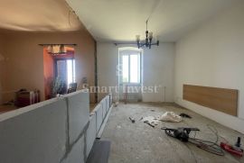 PEHLIN, renovirana samostojeća kuća od 325 m2, Rijeka, بيت