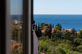 Prodaja dvojne kuće s prostranim vrtom i samostojećim objektom u Dubrovniku, Dubrovnik, Famiglia