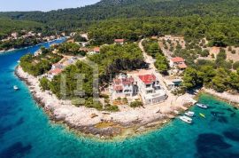Prodaja atraktivne luksuzne vile prvi red uz more na otoku Korčuli,  okolica Dubrovnika/ Korčula, Vela Luka, Дом