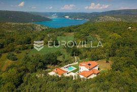 Istra, Rakalj, prekrasna vila s bazenom i pogledom na more na 1000 m2 zemljišta, Marčana, Kuća