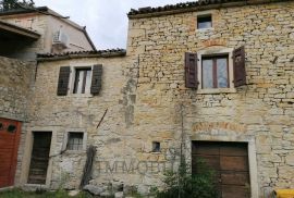 Stara kamena kuća sa velikom okućnicom, Motovun, Famiglia