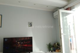 Rijeka, Donji Zamet - prodaja etaže kuće, 89m2, okućnica 120 m2 !, Rijeka, Appartement