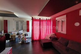Drenova - prodaja dva dvoetažna stana, 220 m2, prilika!, Rijeka, شقة