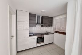 Lovran, Peharovo - prodaja stana, 140 m2, 2. kat, blizina mora!, Lovran, Appartamento