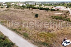 Istra,Volme - Prodaja zemljišta u T1-T2 Zoni udaljenog 590m do mora !, Medulin, Γη