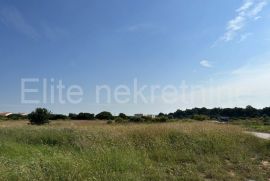 Istra,Volme - Prodaja zemljišta u T1-T2 Zoni udaljenog 590m do mora !, Medulin, Land