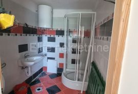 Viškovo, Marinići - prodaja dva stana u obiteljskoj kući, 120 m2!, Viškovo, Stan